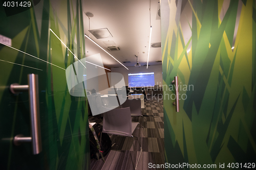 Image of empty it classroom