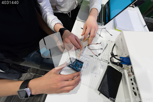 Image of it students in computer science classroom