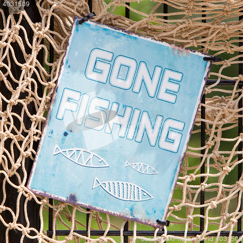 Image of Gone fishing sign