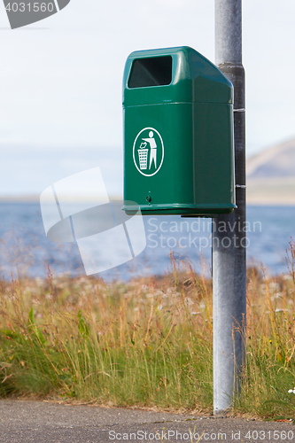 Image of Metal rubbish bin