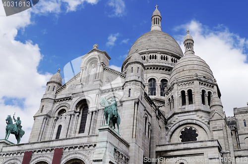 Image of Sacre-Coeur basilica in Paris