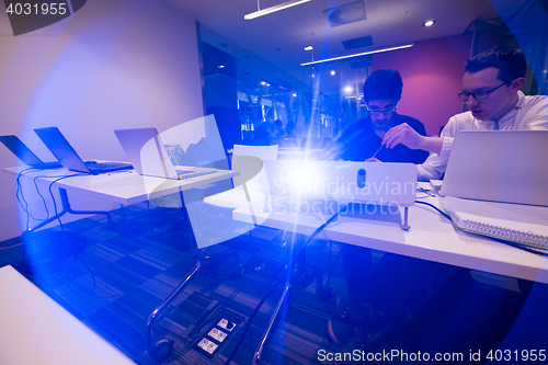 Image of it students in computer science classroom