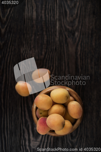 Image of orange fresh apricots