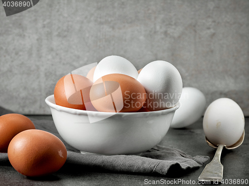 Image of various raw chicken eggs