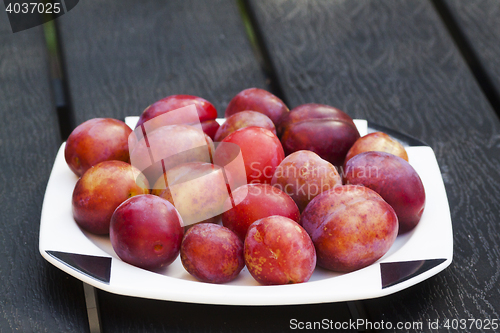Image of plums