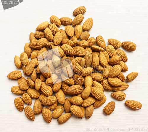 Image of Peeled Almonds Closeup