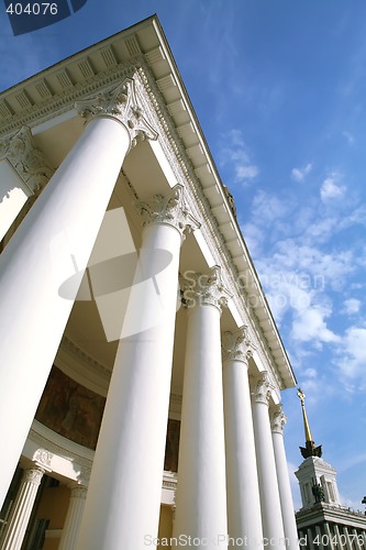 Image of History Building with White Pillar