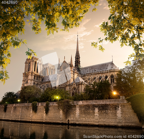 Image of Notre Dame in Paris