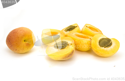 Image of peaches