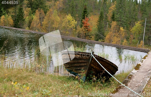 Image of Tarred tethered boat
