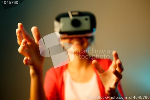 Image of Young woman wear with the VR googles