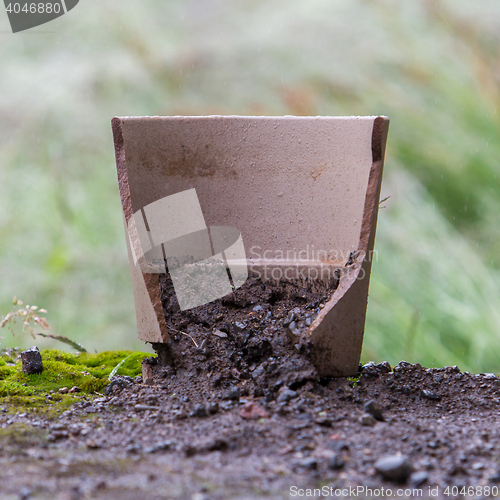 Image of Broken flower pot