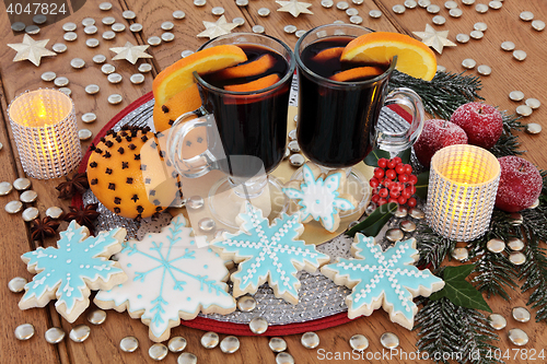 Image of Gingerbread Cookies and Mulled Wine