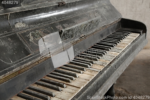 Image of Old Abandoned Piano