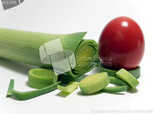 Image of Red egg with leek
