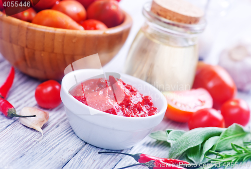 Image of tomato and sauce