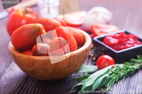Image of tomato and sauce