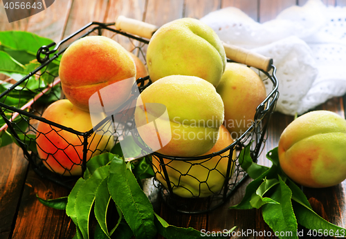 Image of fresh peaches