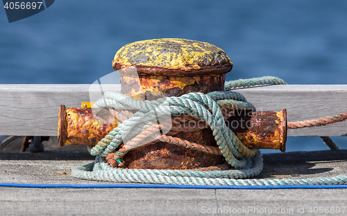 Image of Metal bollard with ropes