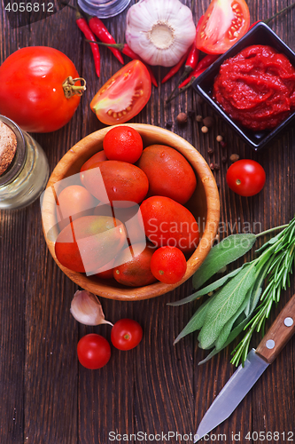 Image of tomato and sauce