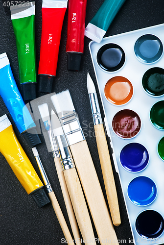 Image of paint and brushes