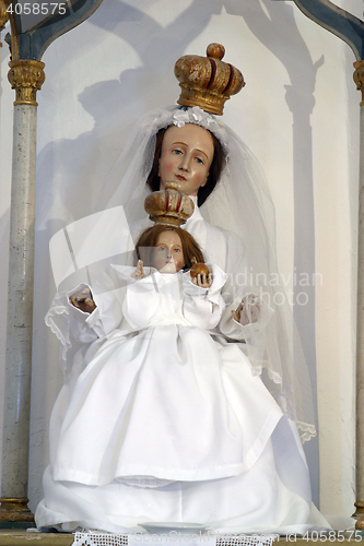 Image of Blessed Virgin Mary with baby Jesus