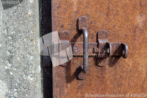 Image of  iron door with deadbolt