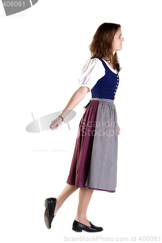 Image of woman in Dirndl pulls