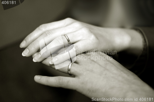 Image of Newlyweds hands