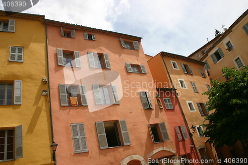 Image of Provencal buildings