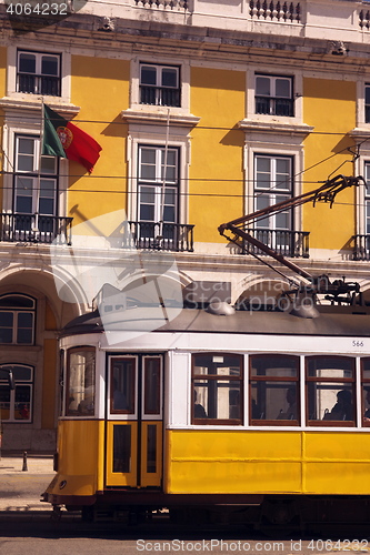 Image of EUROPE PORTUGAL LISBON TRANSPORT FUNICULAR TRAIN