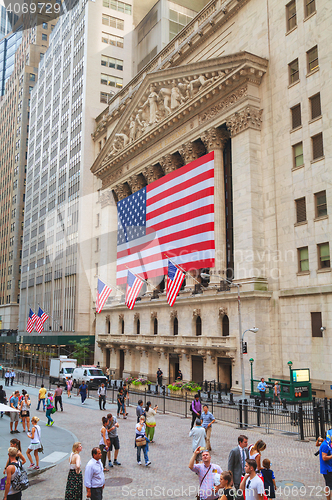 Image of New York Stock Exchange building in New York