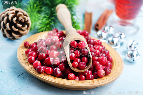 Image of cranberry drink and berries