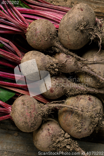 Image of Beets with earth soil on roots
