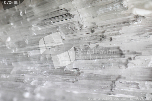 Image of white scolecite crystals