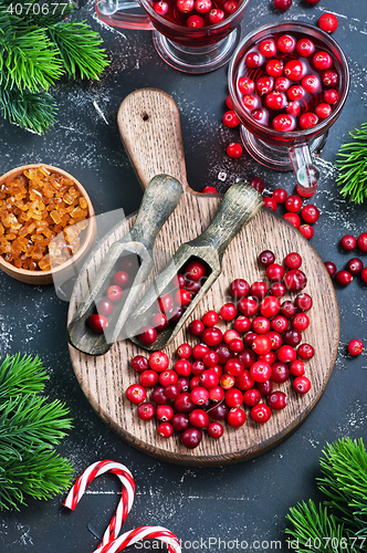 Image of cranberry drink and berries