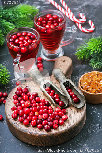 Image of cranberry drink and berries