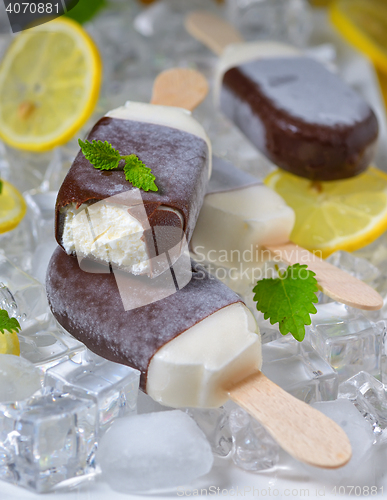 Image of lemon ice cream