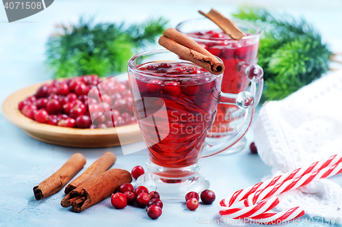 Image of cranberry drink and berries