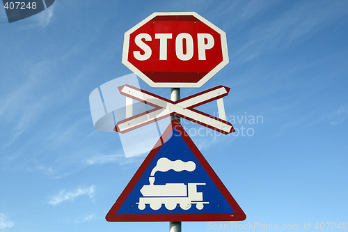 Image of railway crossing stop sign