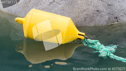 Image of Inflatable yellow fender