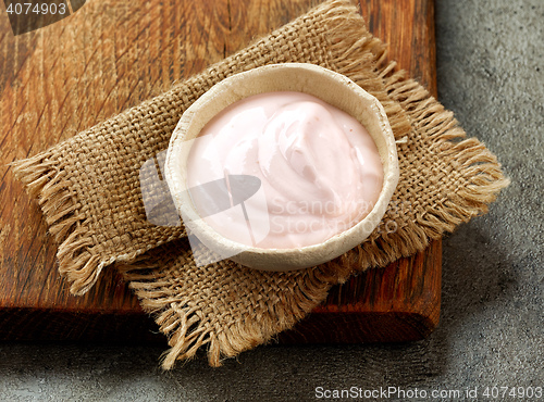 Image of bowl of yogurt
