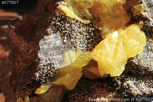 Image of yellow sulphur mineral 