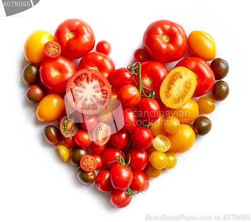Image of heart shape by various tomatoes