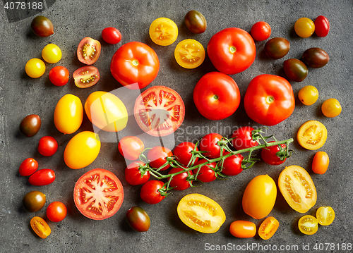 Image of various colorful tomatoes