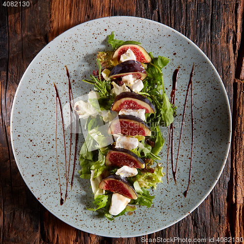 Image of Fig, Goat cheese and rocket salad