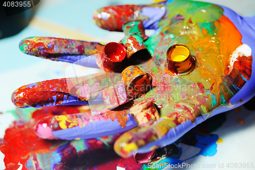 Image of Caps for tattoo ink color  on the hand