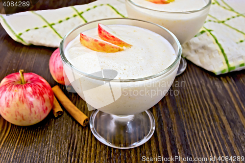 Image of Jelly air apple in bowl with fruits on board