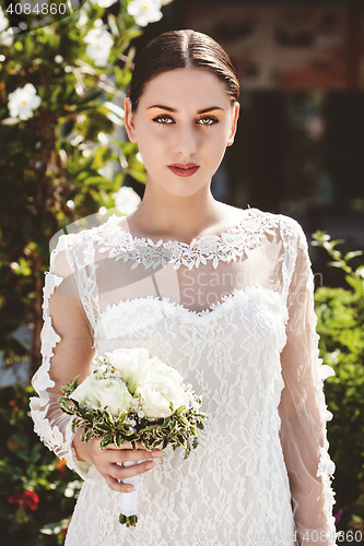 Image of Ready to throw the bouquet