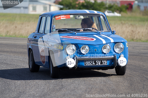 Image of Renault 8